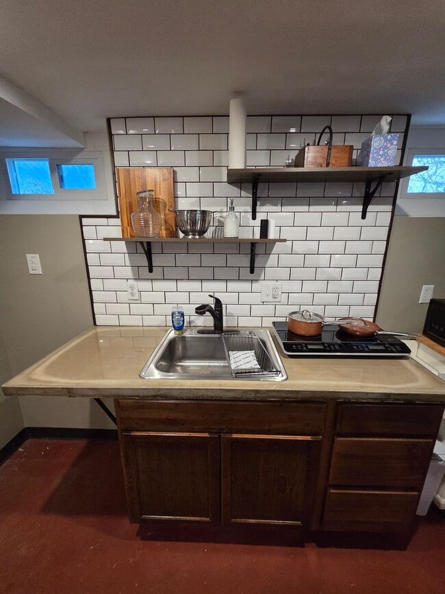 Building Photo - Furnished 1 Bedroom 1 Bath Basement Unit-No Pets-Single Occupancy -NO SMOKING