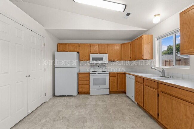 Building Photo - 12714 W 9th Ave