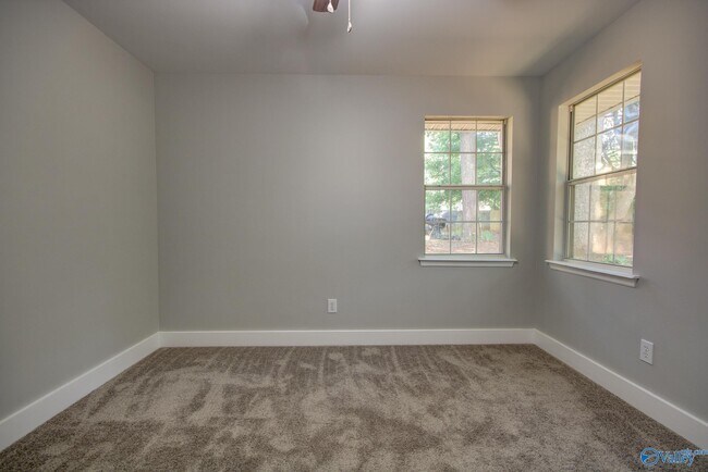 Building Photo - 205 Jarrett Ln