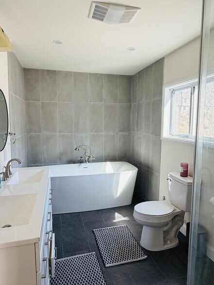 Building Photo - 515 Cow Hill Rd