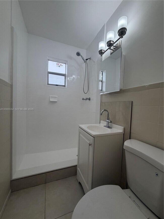 Building Photo - 10518 NW 30th Ave