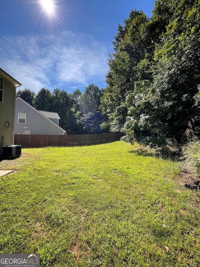 Building Photo - 363 Arrowhead Dr