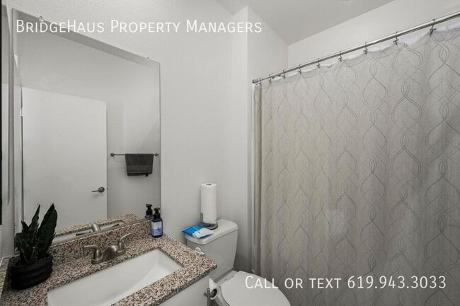 Building Photo - 5480 Seacliff Pl