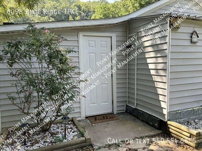 Building Photo - 6098 Blue Ridge Turnpike
