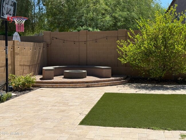 Building Photo - 1843 W Fetlock Trail