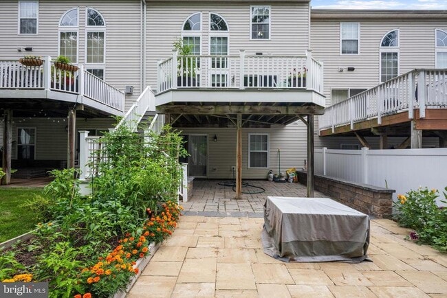 Building Photo - 4749 Thistle Hill Dr