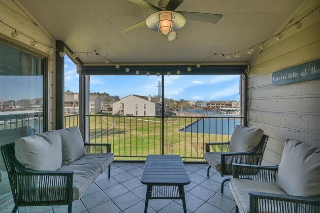 Building Photo - 207 Lakeview Terrace