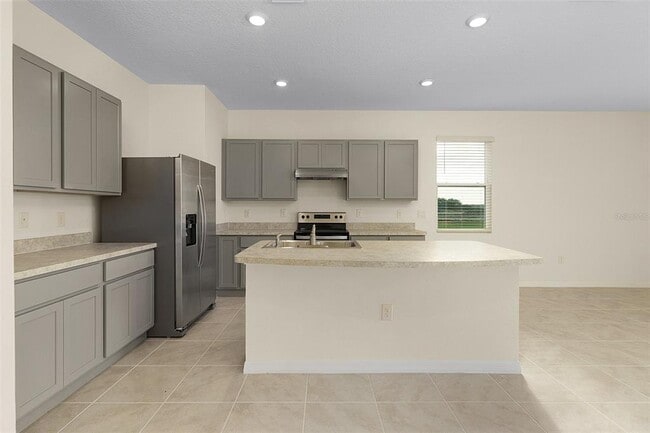 Building Photo - 2206 Tay Wes Dr