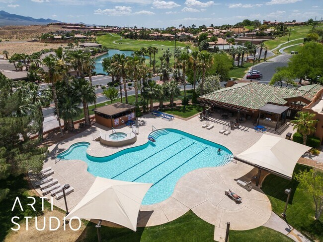 Building Photo - Beautiful home located in the gated commun...