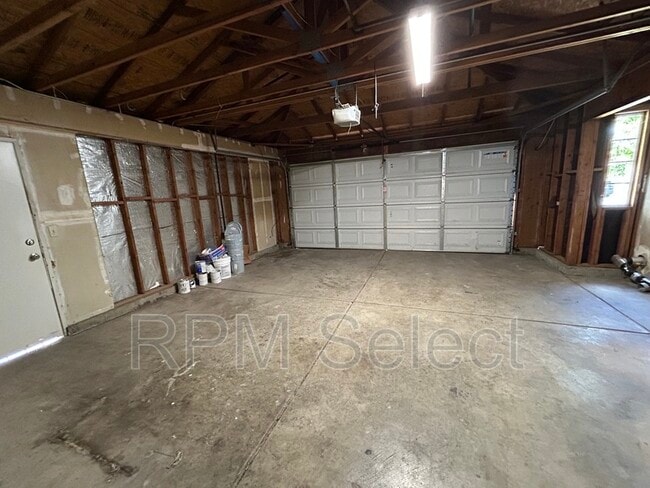 Building Photo - 4956 Villa Royale Way