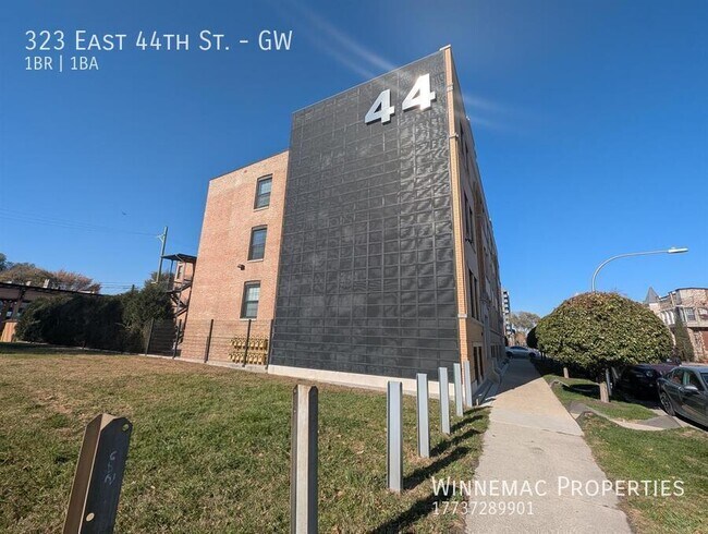 Building Photo - 323 E 44th St