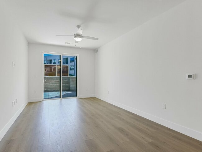 Building Photo - 1701 Simond Ave Ave