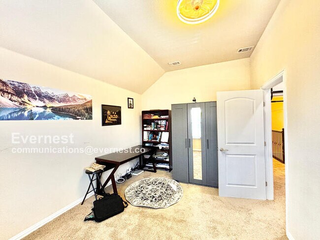 Building Photo - 604 Knightsbridge Ln