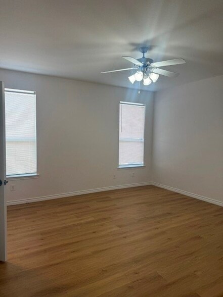Building Photo - 2021 Brook Meadow Dr