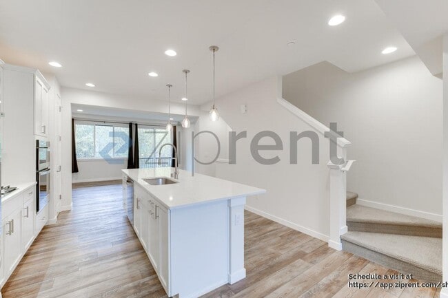 Building Photo - 23831 5th Ave SE