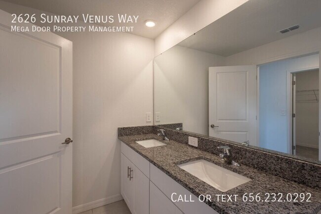 Building Photo - 2626 Sunray Venus Wy