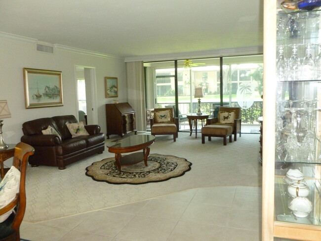 Building Photo - 3 SE Turtle Creek Dr