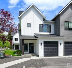 Building Photo - 2148