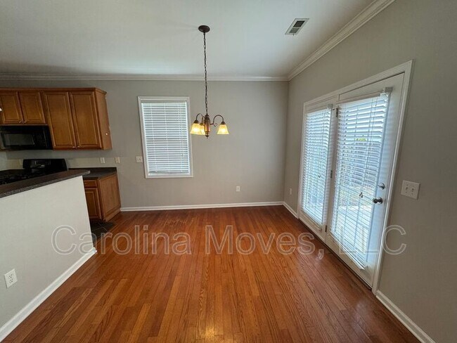 Building Photo - 104 Shairpin Ln