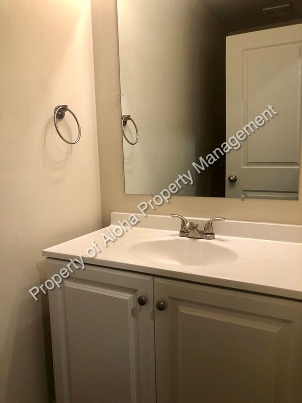 Building Photo - 1026 S Elder St