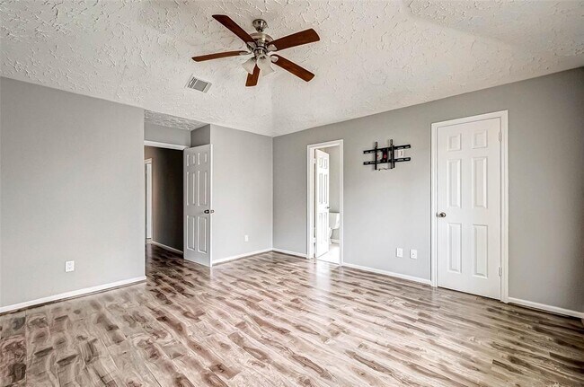 Building Photo - 14110 Taco Ct