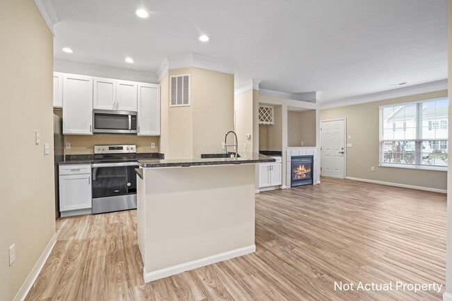 Building Photo - 5080 Vail Pine Pl
