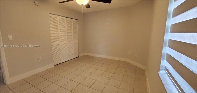 Building Photo - 9656 SW 138th Ave