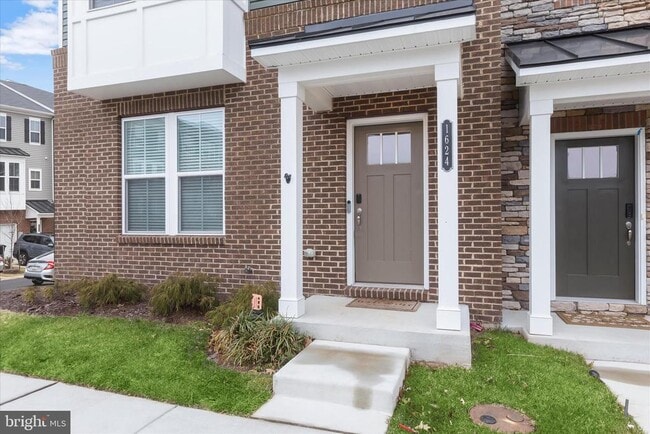 Building Photo - 1624 Aster Ln