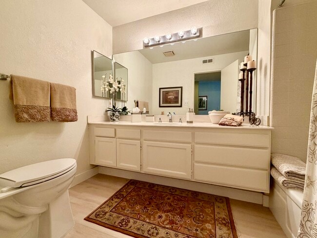Building Photo - 231 Santa Barbara Cir
