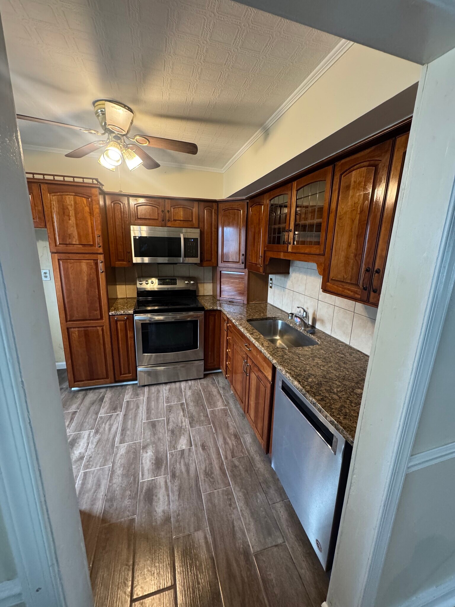 Building Photo - 39 Canis Ct