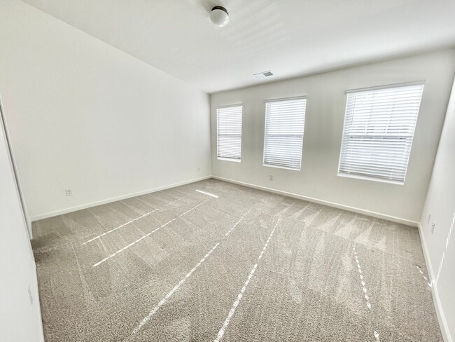 Building Photo - Charming Townhome Community in Mooresville...