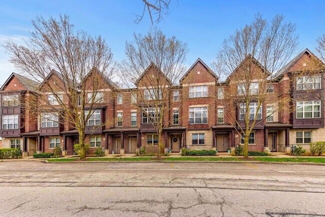 Building Photo - 726 Keystone Ln