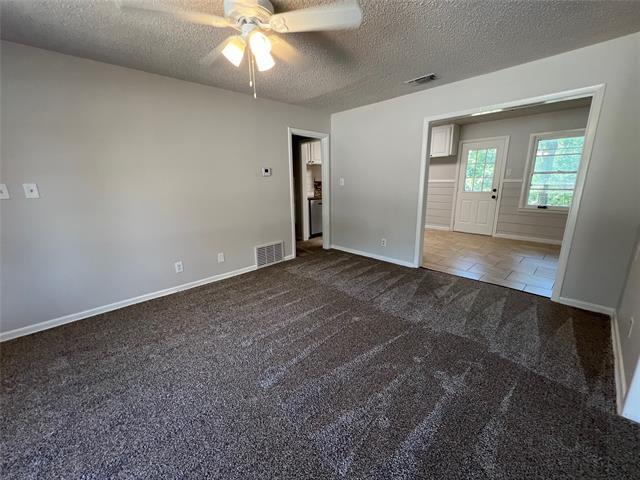 Building Photo - 213 Wanda Way