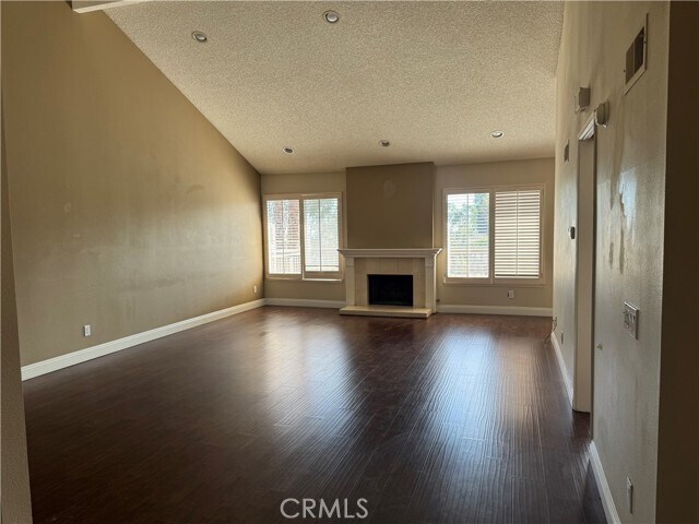 Building Photo - 2310 Applewood Cir