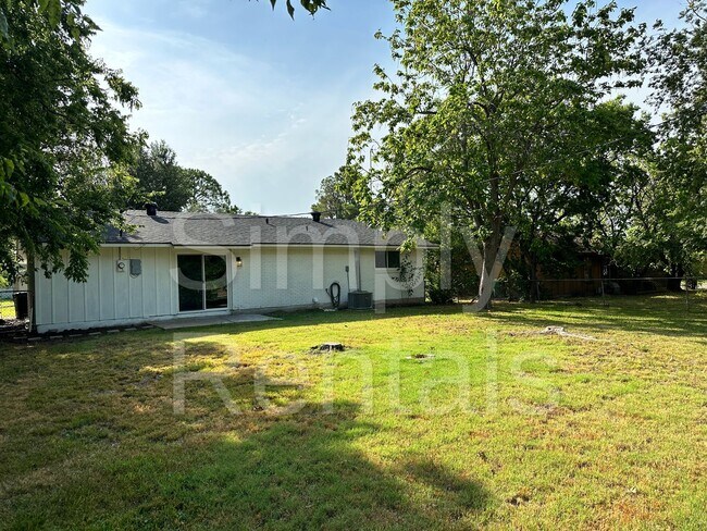 Building Photo - 6716 Flamingo Rd
