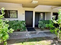 Building Photo - 2820 N Arcadia Ct