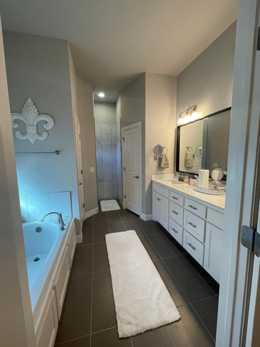 Building Photo - 4605 McCann Ave