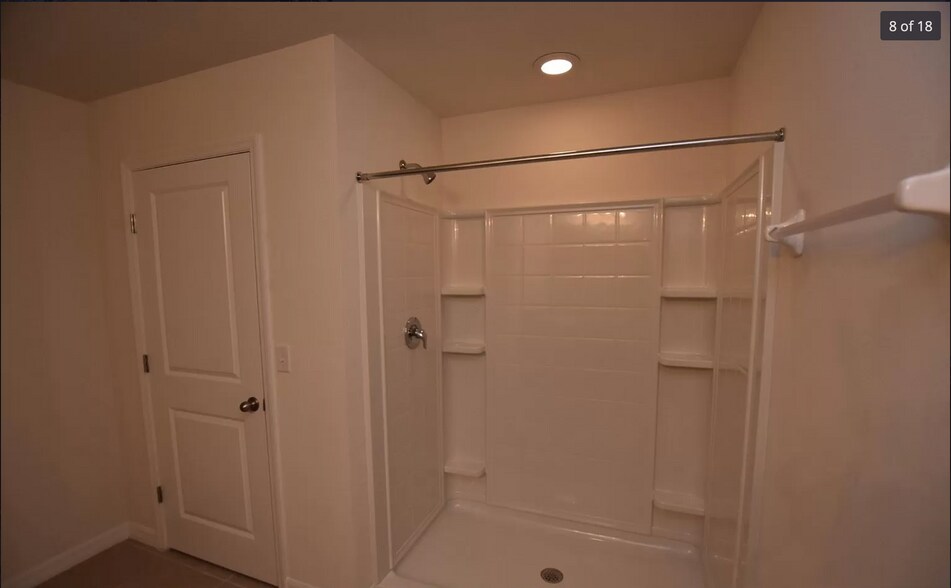 Building Photo - 1014 Ashentree Dr