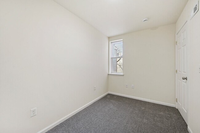 Building Photo - 219 S Cecil St