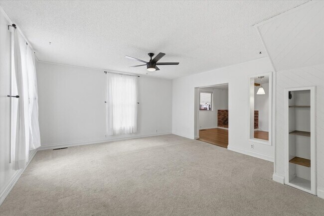 Building Photo - 173 Helman St