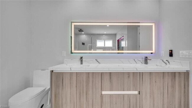 Building Photo - 1029 NW 35th Pl