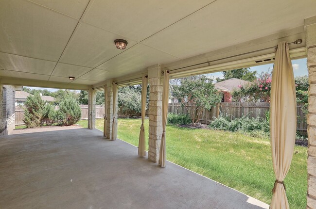 Building Photo - Avery Ranch Dime!