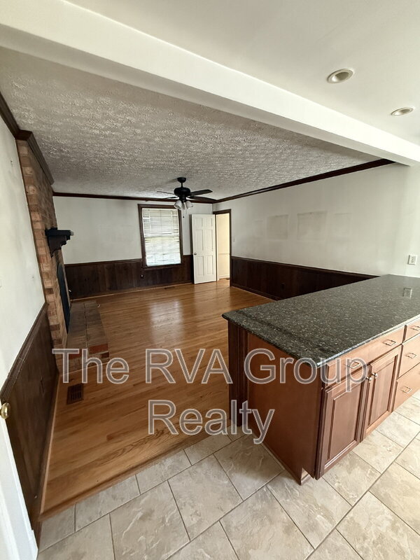 Building Photo - 10075 Aragon Dr