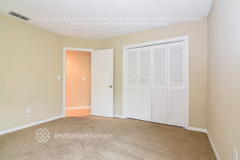 Building Photo - 1406 Clarion Dr