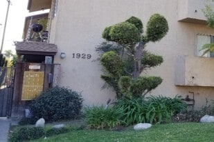 Beautiful West Los Angeles Apartment. - 1929 S Barrington Ave