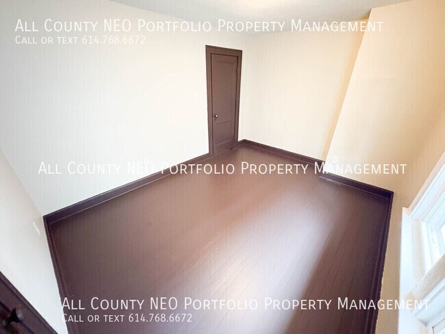 Building Photo - 21 N Wayne Ave