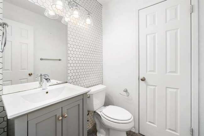 Building Photo - 12701 Tantara Dr