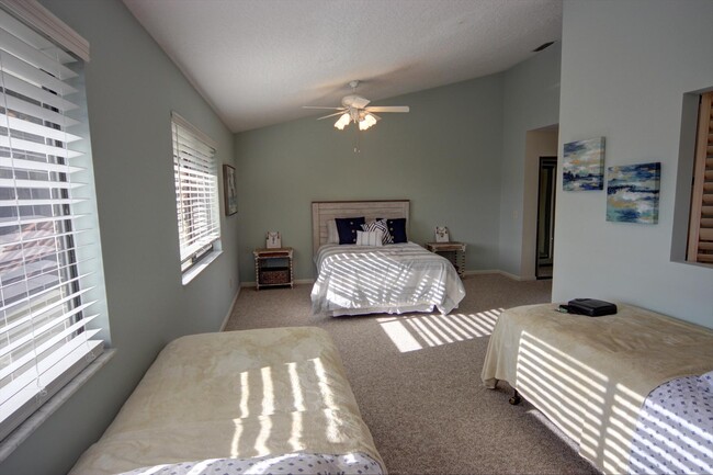 Building Photo - 508 Sea Oats Dr