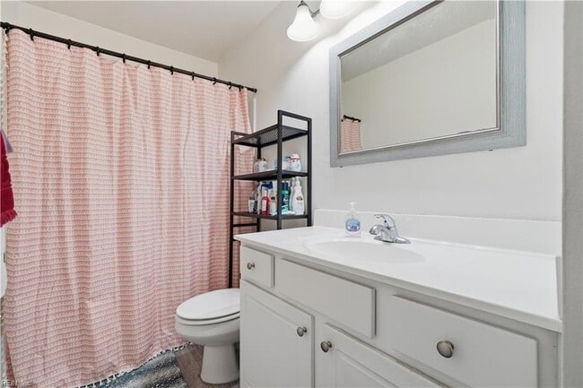 Building Photo - 912 Amherst Ln