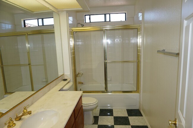 Building Photo - 25955 La Barca Rd